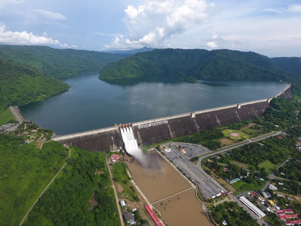 Khundan Prakarnchol Dam